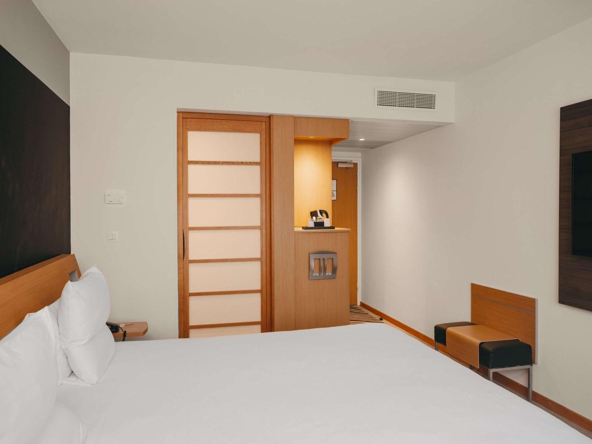 Novotel Centre Tour Eiffel 4* Paris