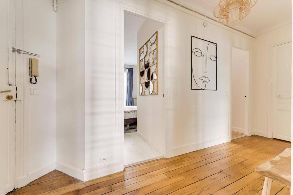 Trocadero -3 Bedrooms Apartment *