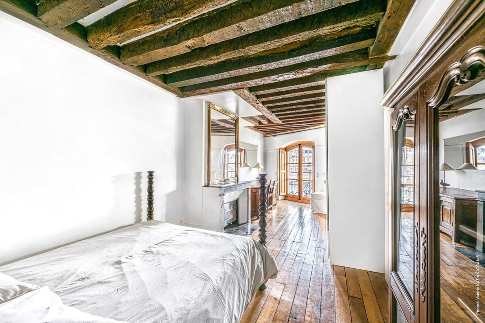 Ile Saint Louis - Quai D'orleans 2bdr By B'your Appartement *