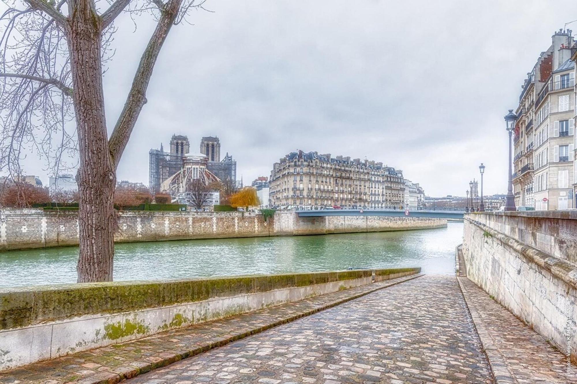 Appartement Ile Saint Louis - Quai D'orleans 2bdr By B'your