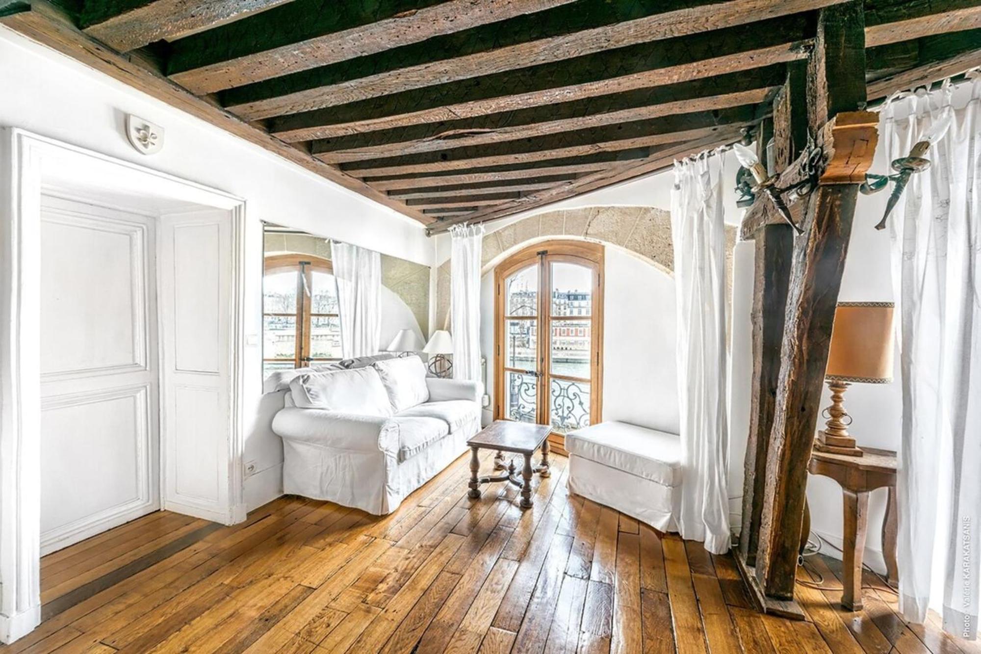 Ile Saint Louis - Quai D'orleans 2bdr By B'your Appartement Paris