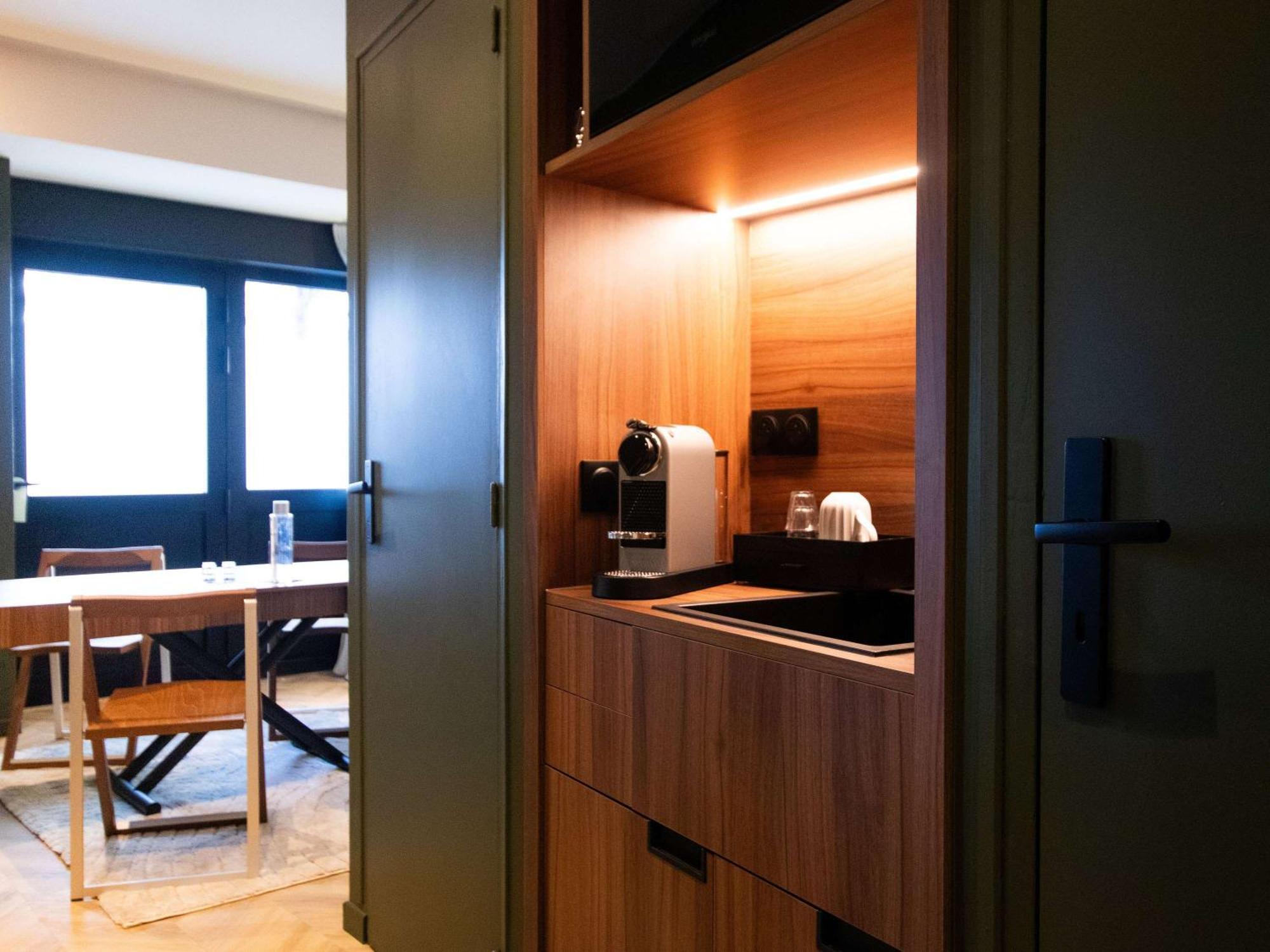 Mercure Tour Eiffel Pont Mirabeau 4*