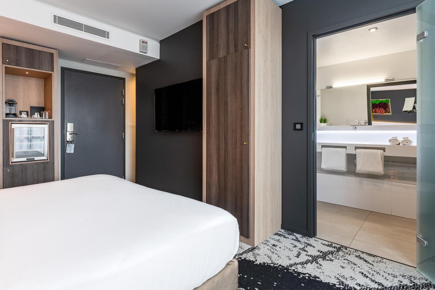 Hotel B55 Paris