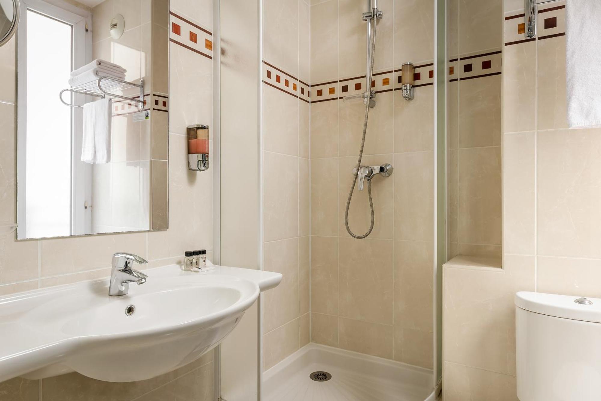 Elysee Etoile Hotel 2*
