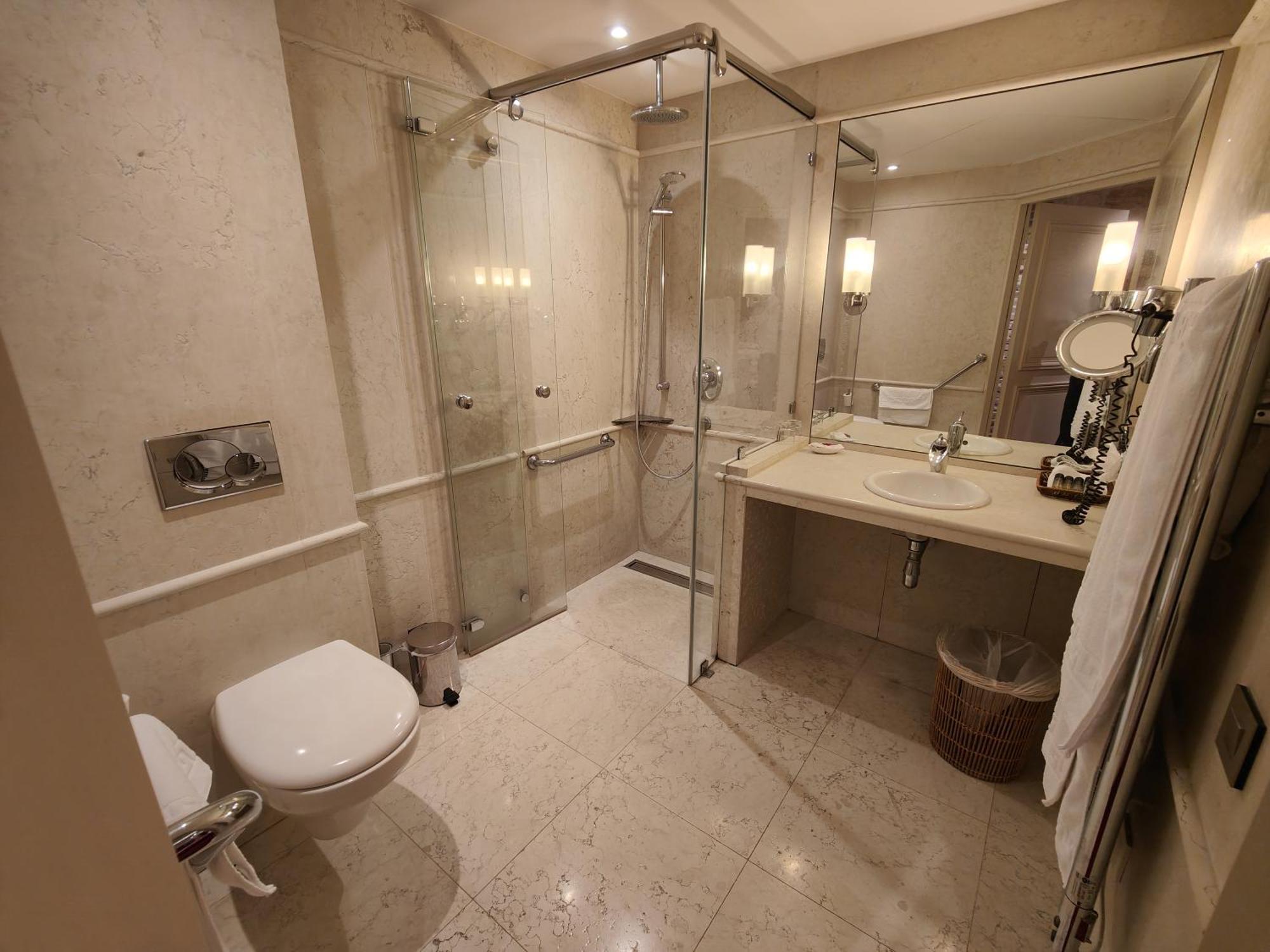 Hotel Le Relais Medicis 4*