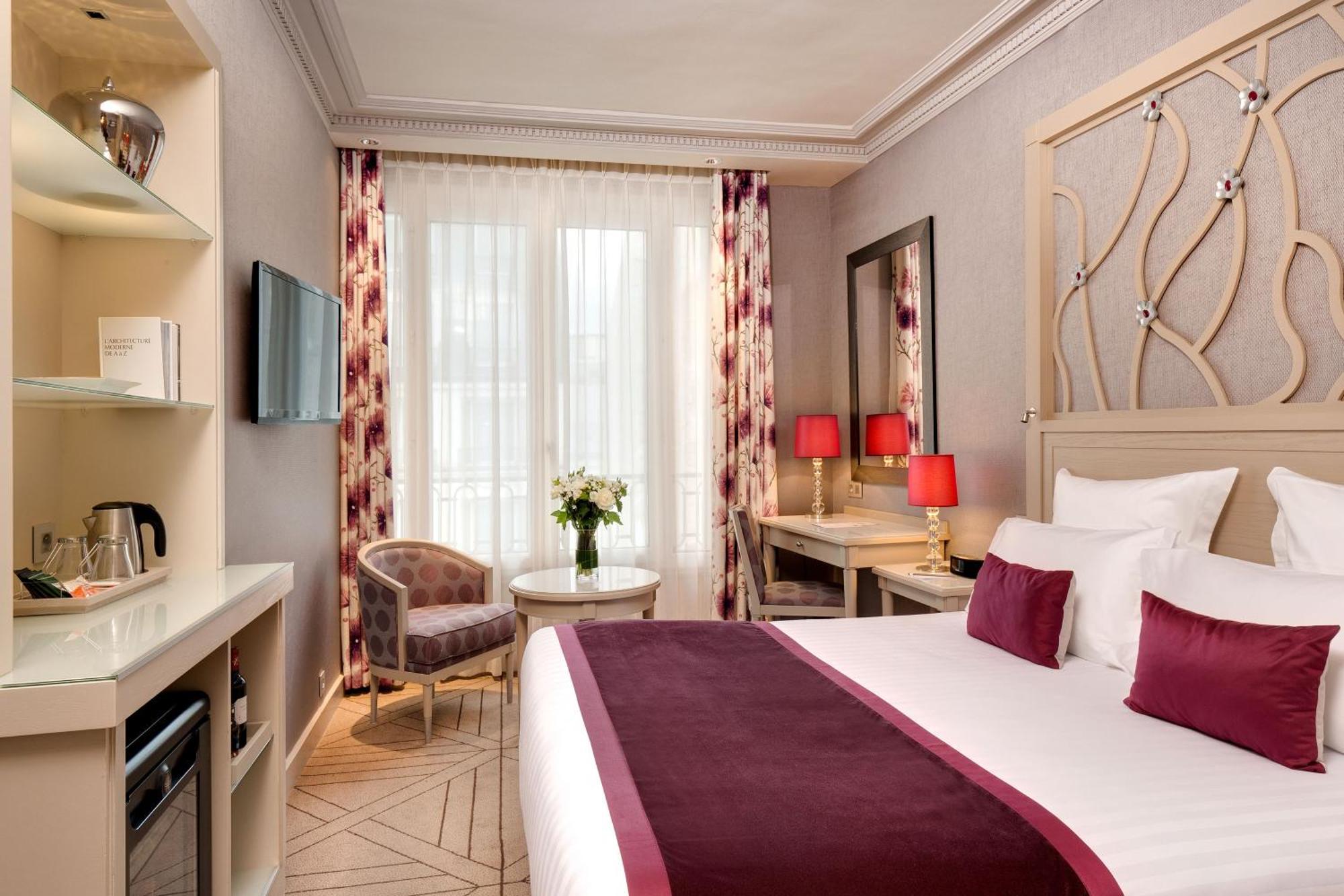 Rochester Champs Elysees Hotel