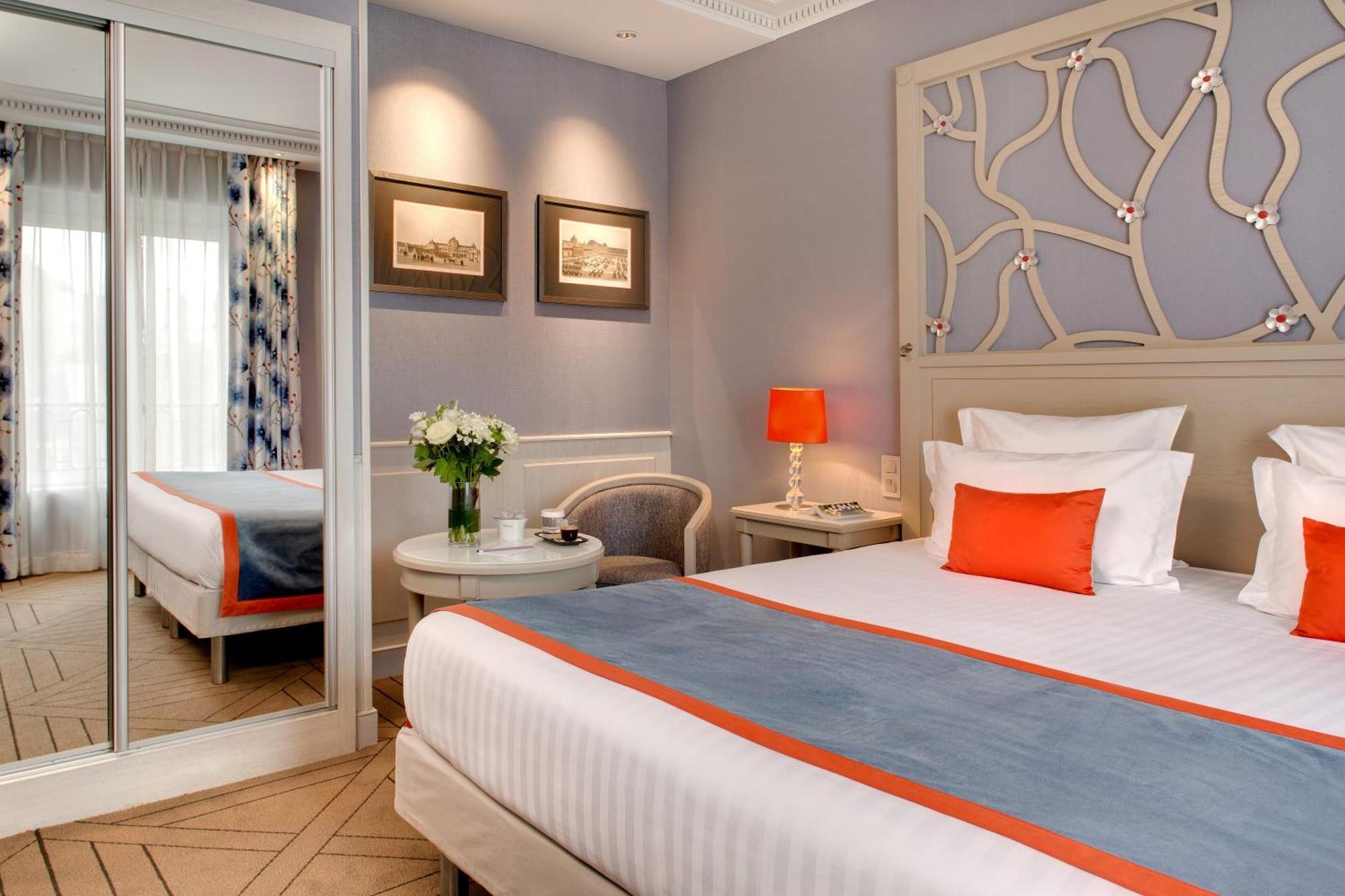 Hotel Rochester Champs Elysees 4*