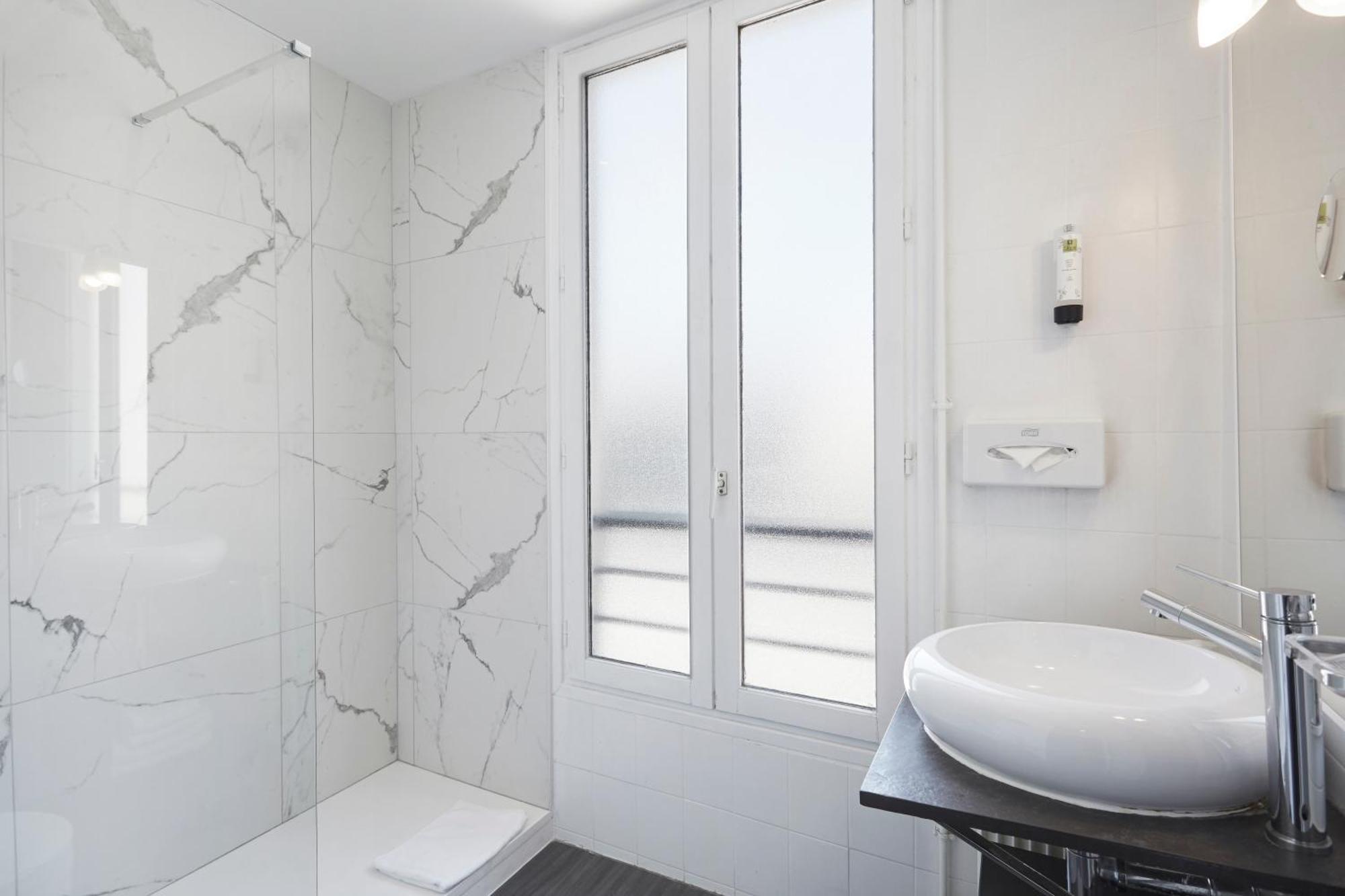 Hotel Logis Jardin De Villiers Paris