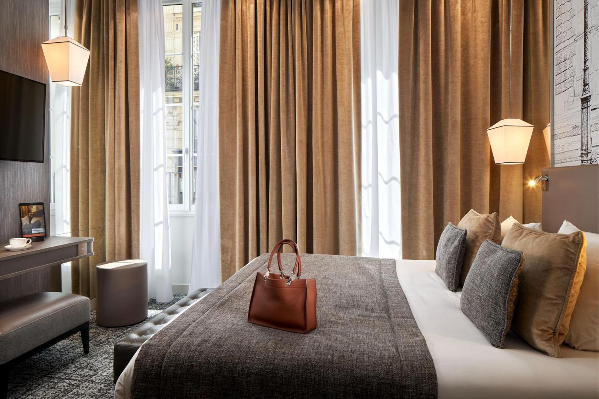 La Lanterne & By Timhotel Paris