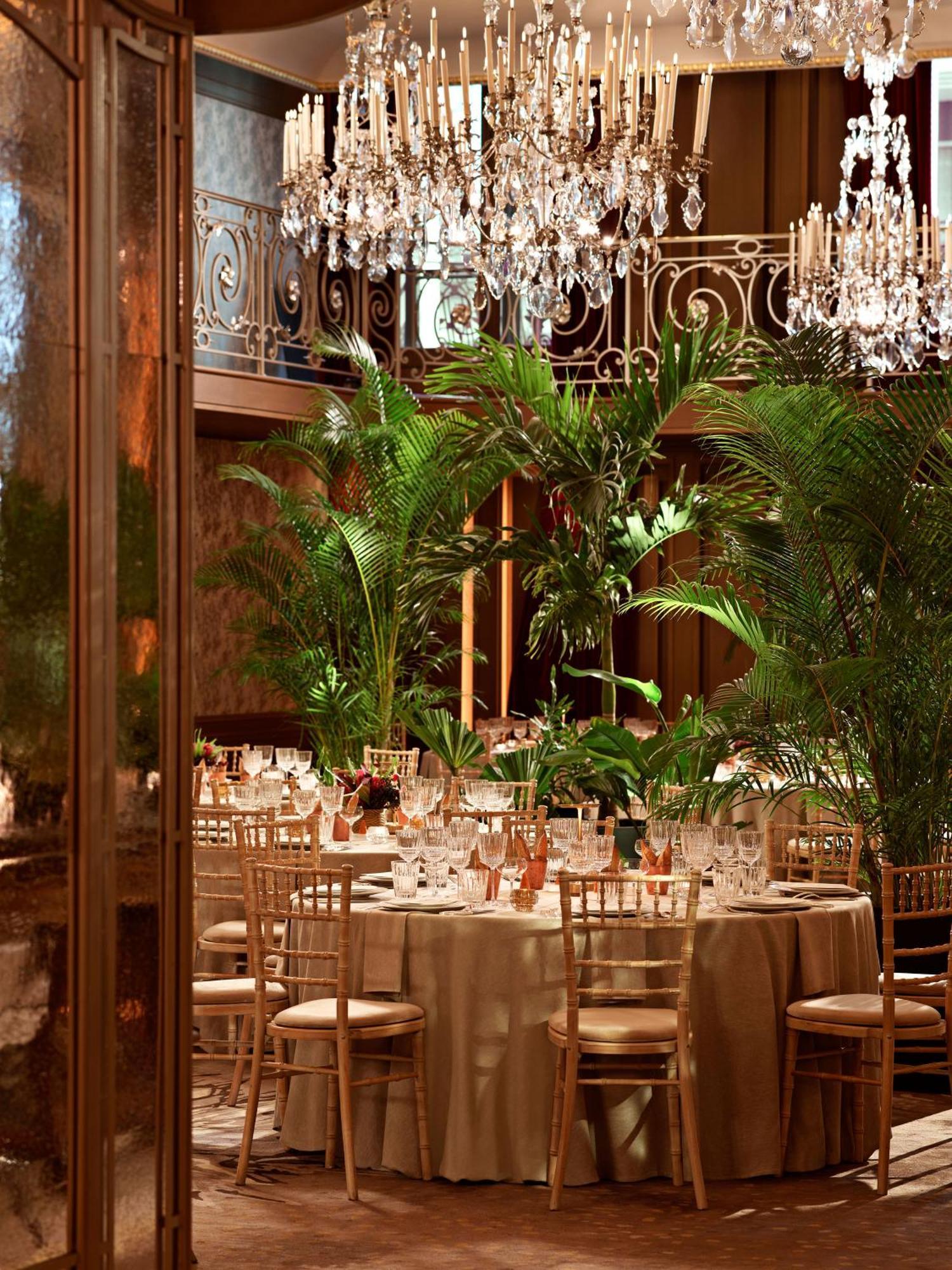 Plaza Athenee - Dorchester Collection 5*