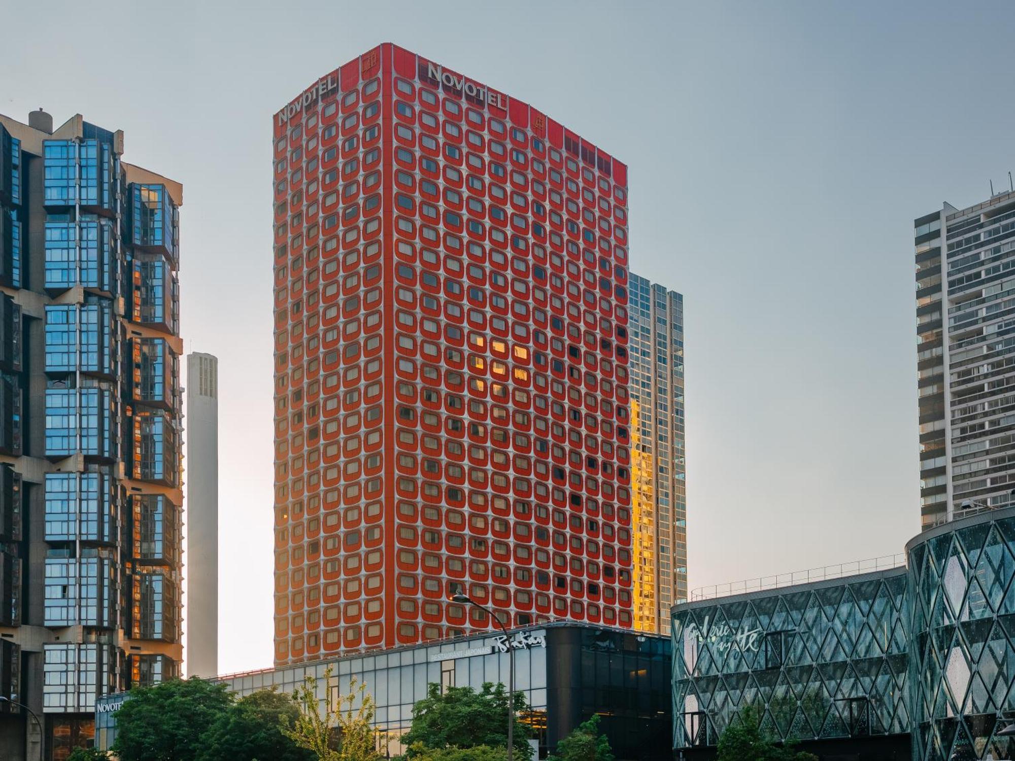 Hotel Novotel Centre Tour Eiffel 4*