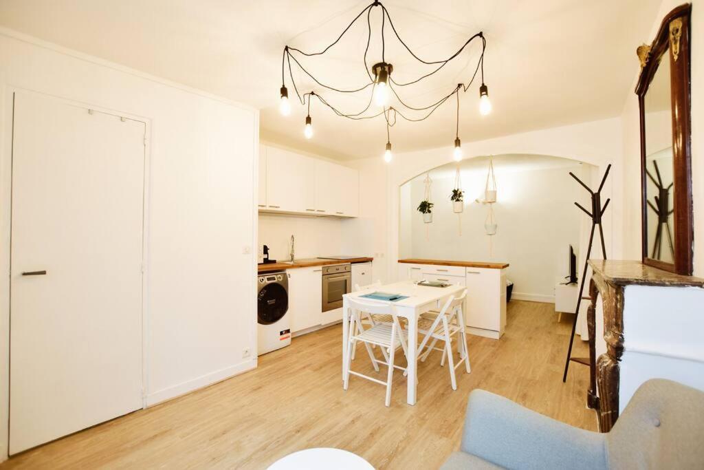 Cozy Studio@place Des Vosges Apartment *