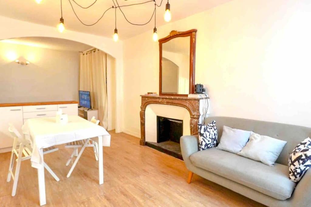 Cozy Studio@place Des Vosges Apartment