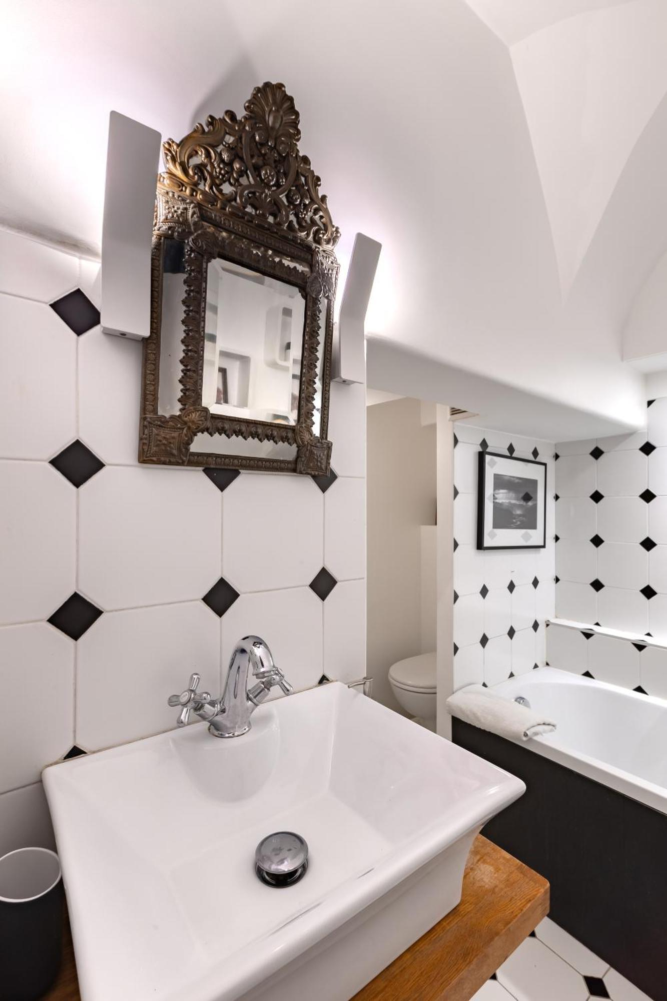 Spacieux 17eme - Batignolles Apartment *
