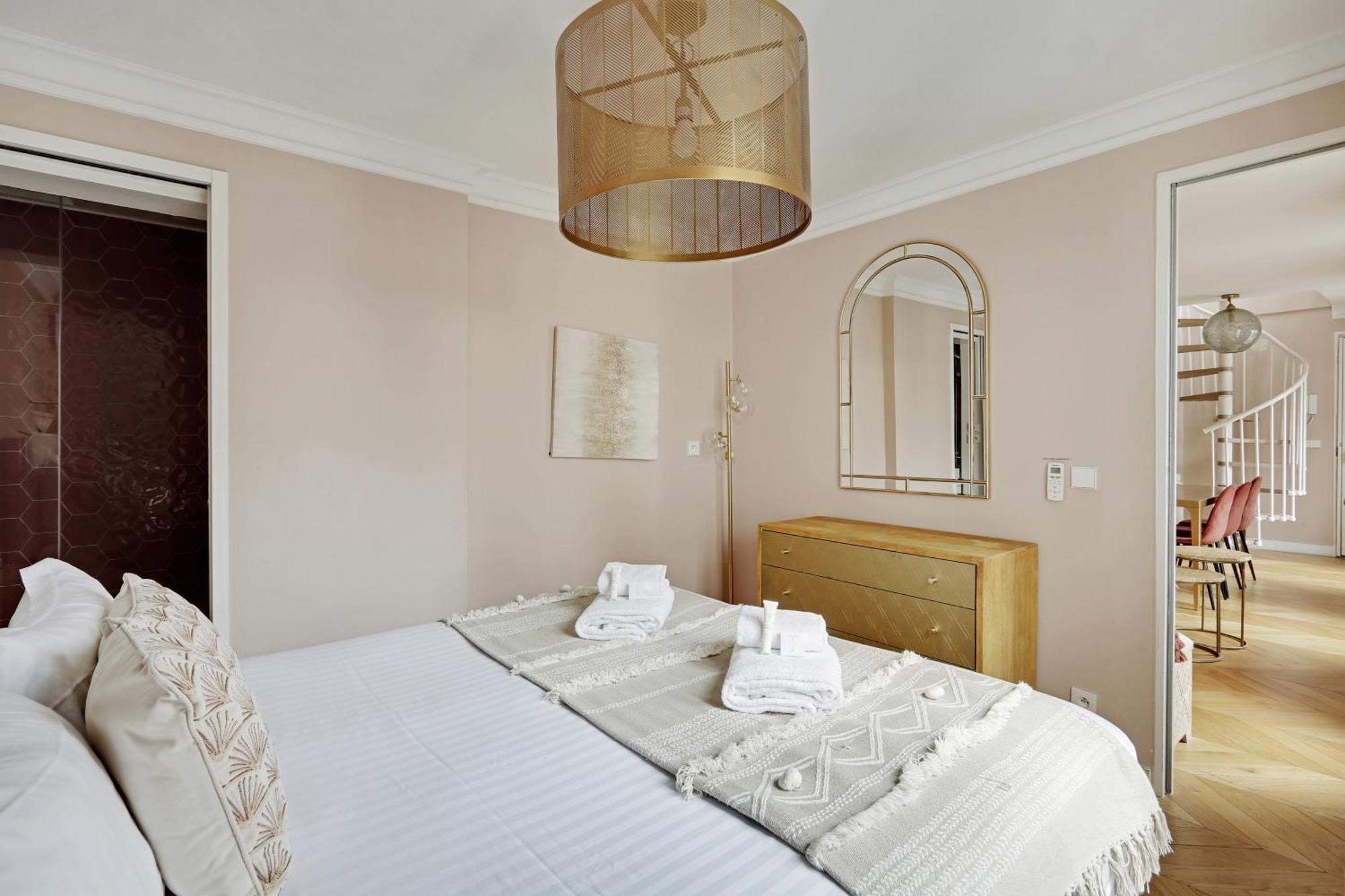 Pick A Flat's In Opera Saint Lazarre - Rue De L'isly Appartement Paris