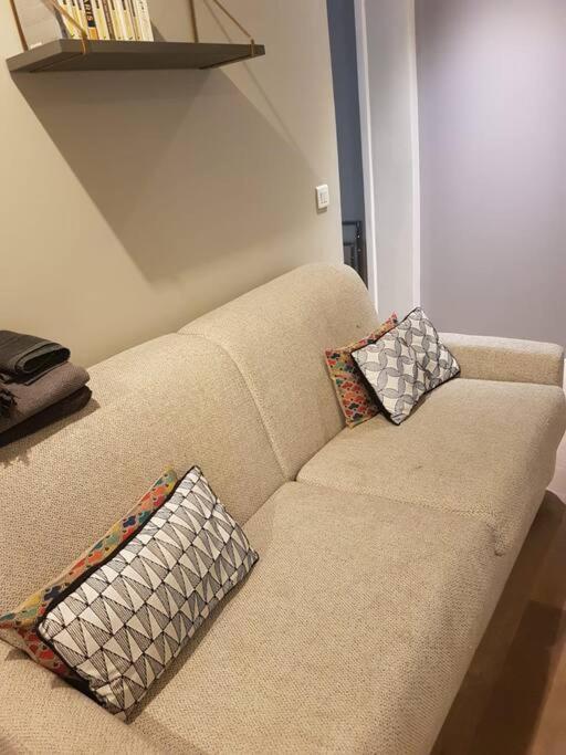 4 Personnes - St Lazar Sur Cour Appartement Paris