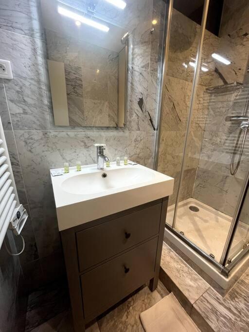Appartement 4 Personnes - St Lazar Sur Cour Paris