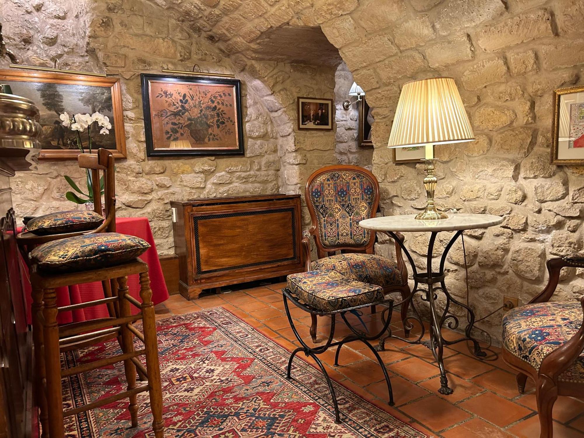Duc De St-simon 4* Paris
