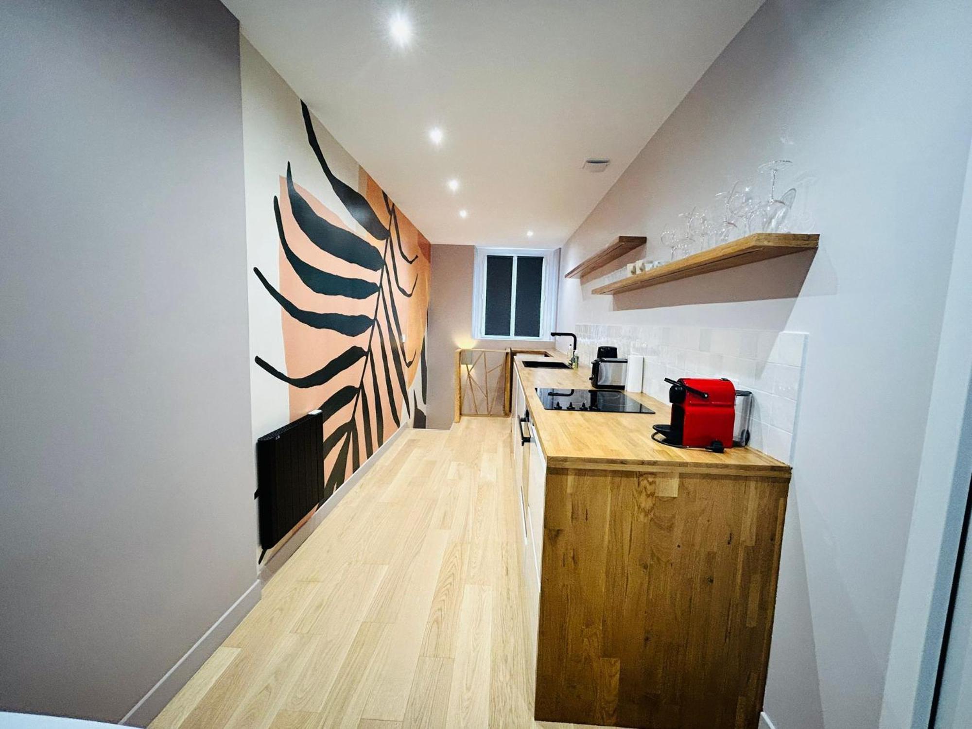 Enghien - New Studio Fully Furnished Apartment