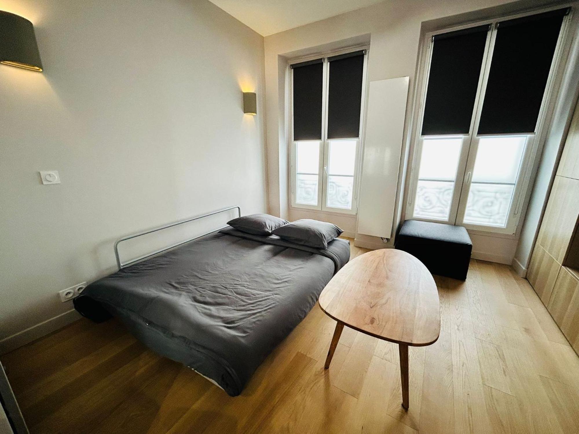 Apartment Enghien - New Studio Fully Furnished
