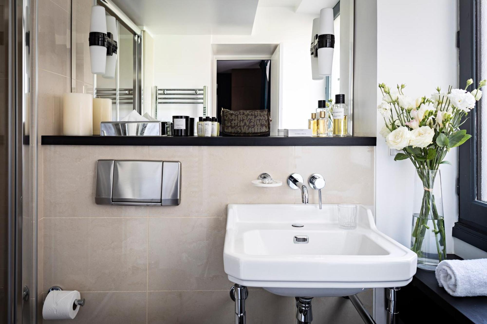 Elysées, An Ihg Paris