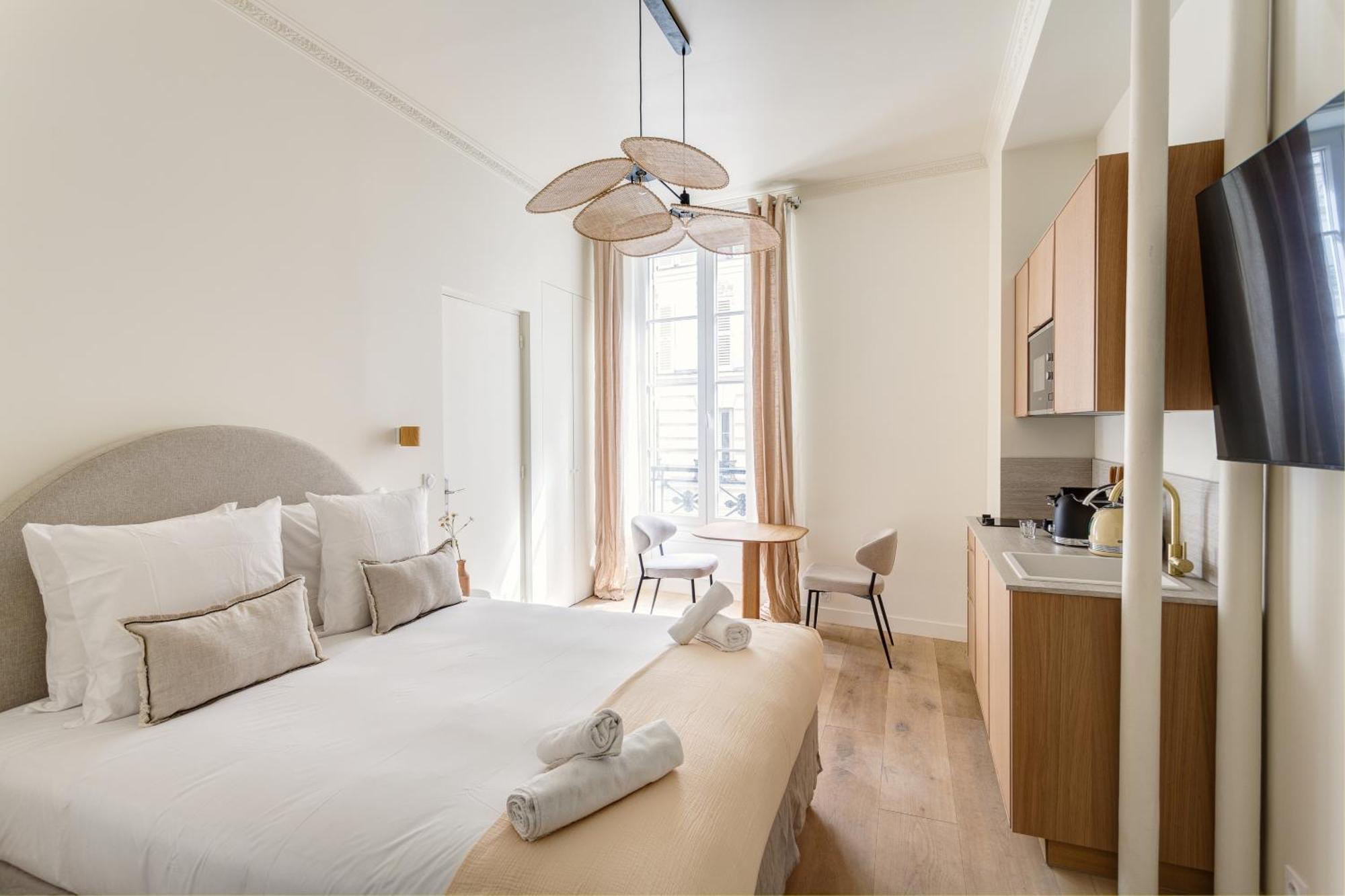 The Liberty Beige Montmartre