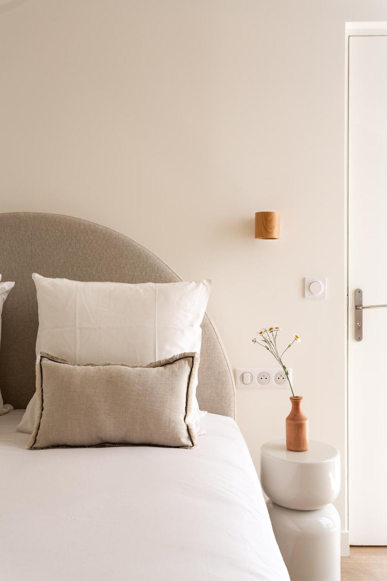 The Liberty Beige Montmartre Apartment *