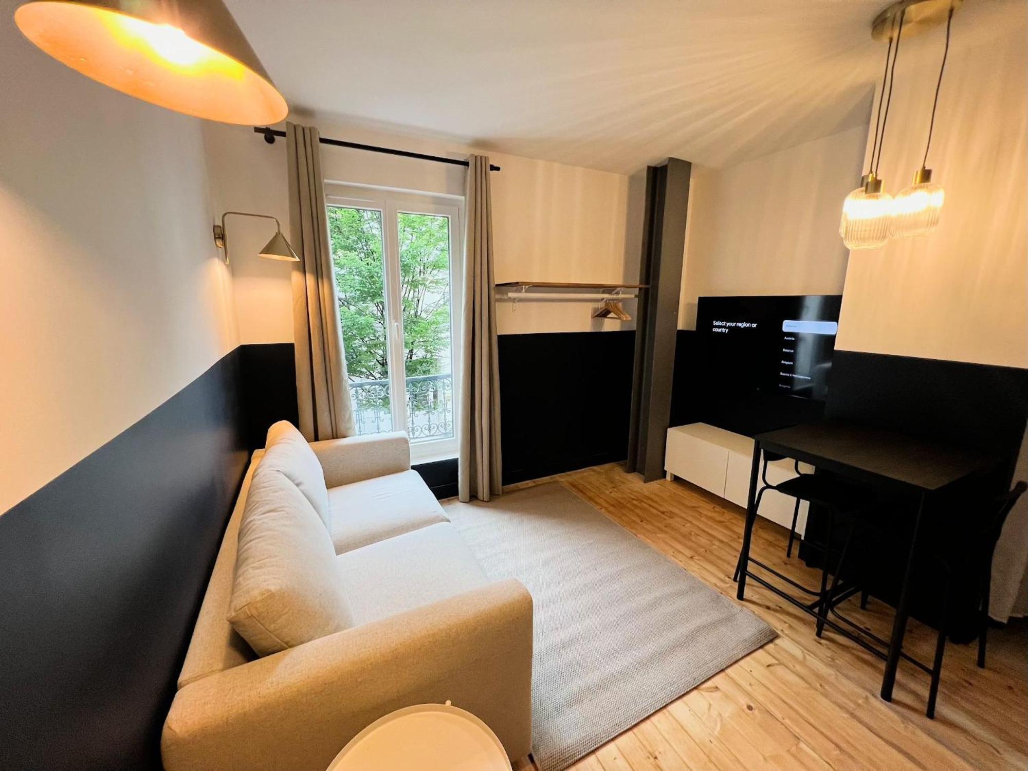 Pere Lachaise Apartment Paris