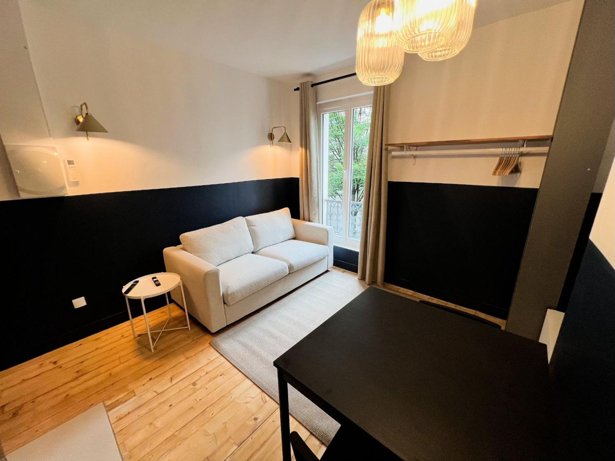 Pere Lachaise Apartment *
