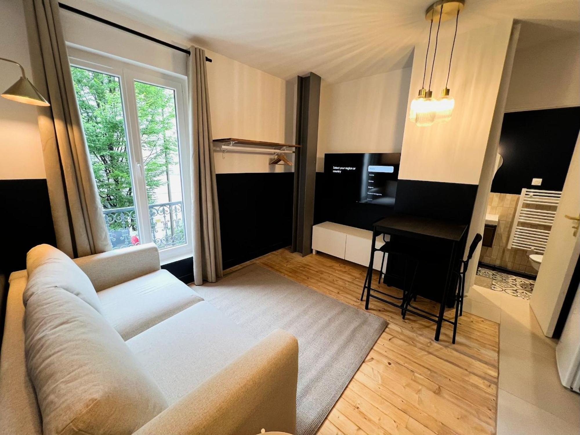 Apartment Pere Lachaise Paris