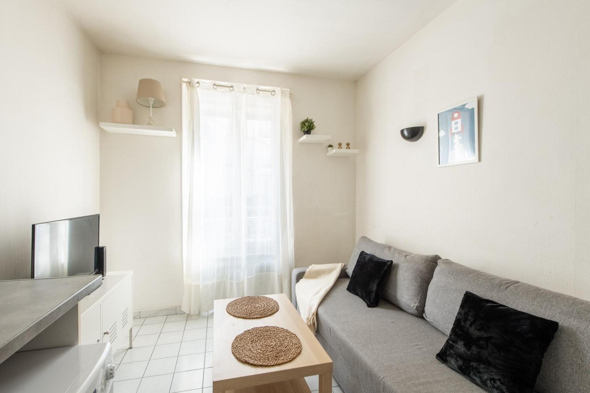 1 Bedroom Ideally Located Only 1 Minute To The Metro In Montmartre Neighbourhood Paris