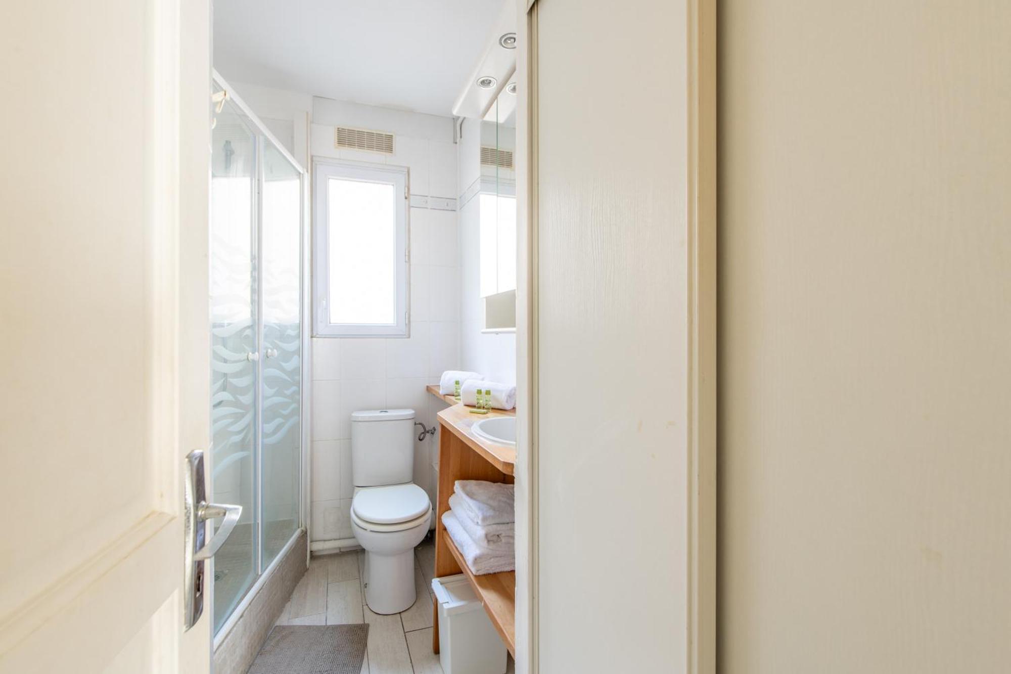 1 Bedroom Ideally Located Only 1 Minute To The Metro In Montmartre Neighbourhood Apartment Paris