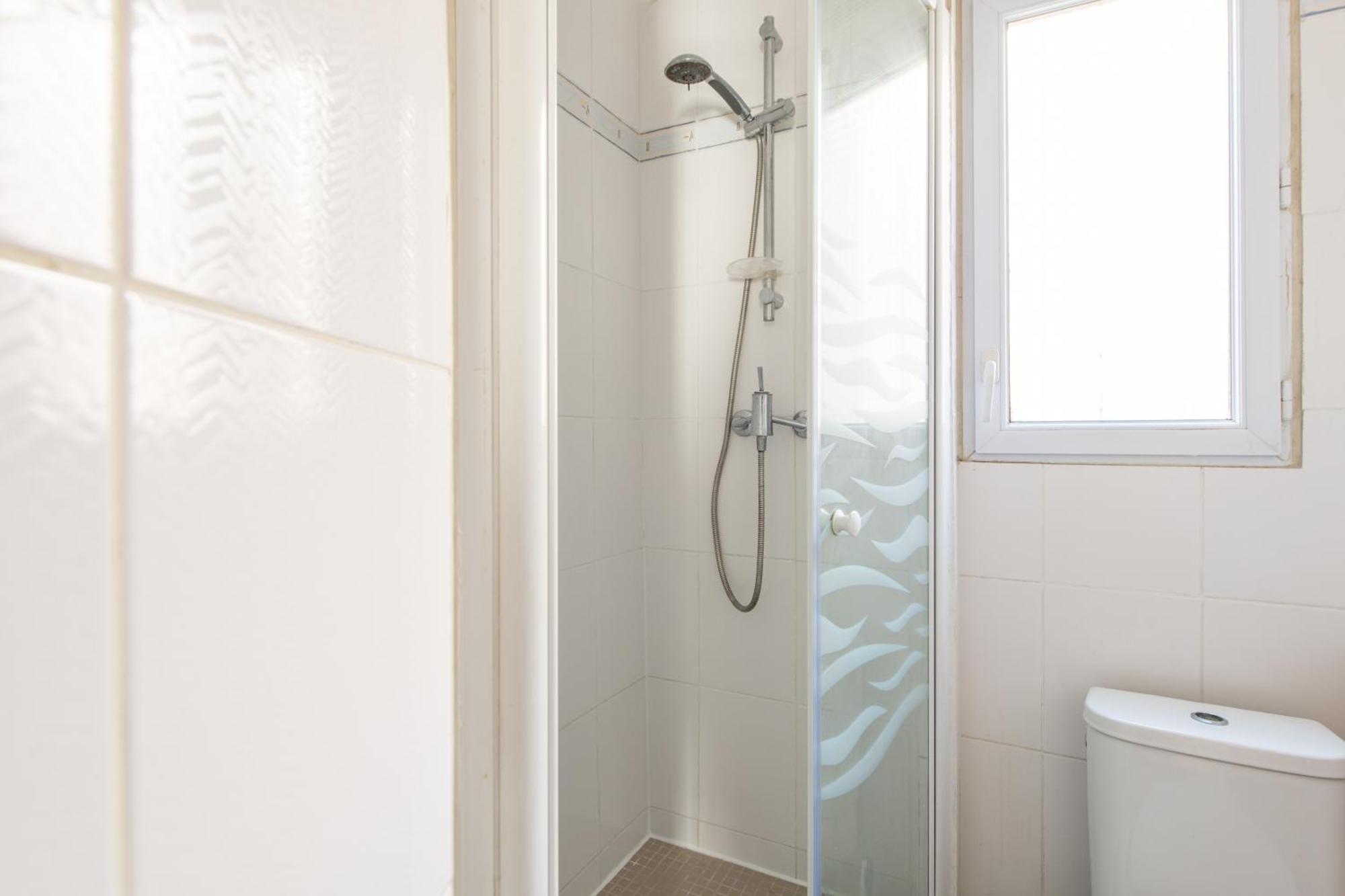 1 Bedroom Ideally Located Only 1 Minute To The Metro In Montmartre Neighbourhood