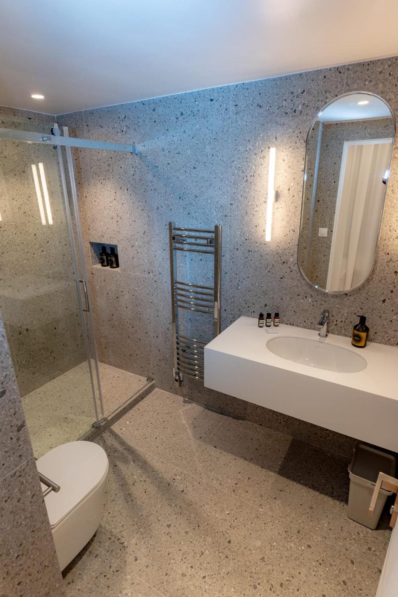 An Attractive Flat Near By St Germain, Jardin Du Luxembourg