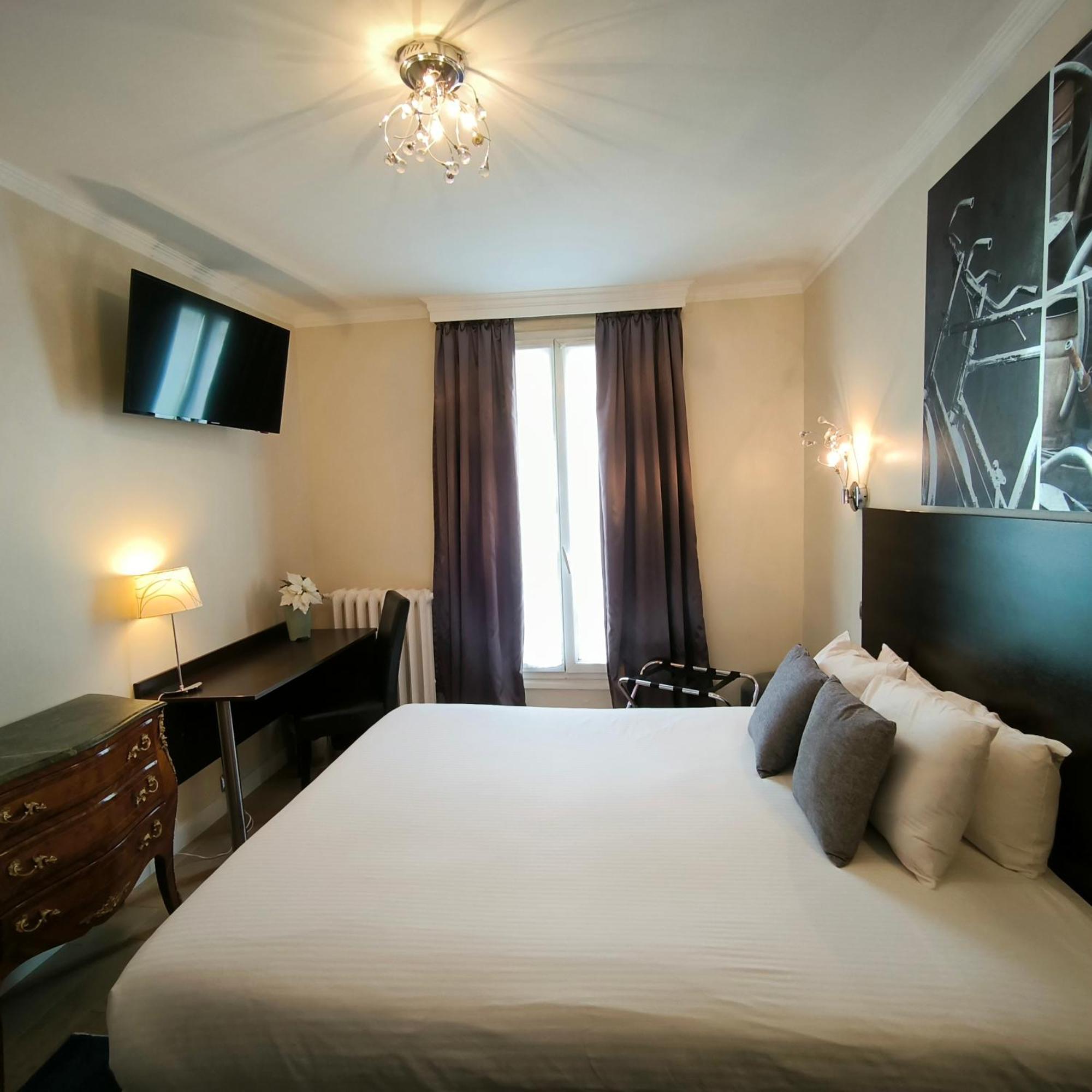 Hotel Le Twelve Paris