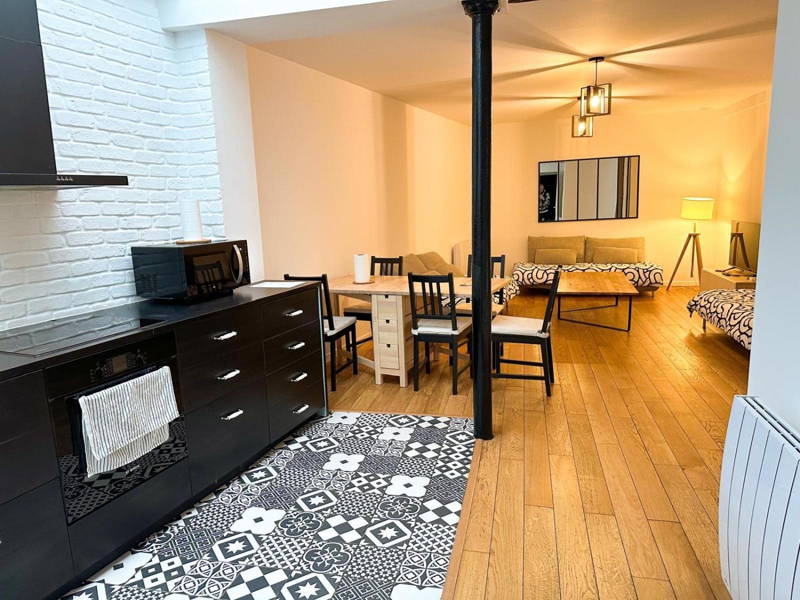 Grand 10 Apartment Paris