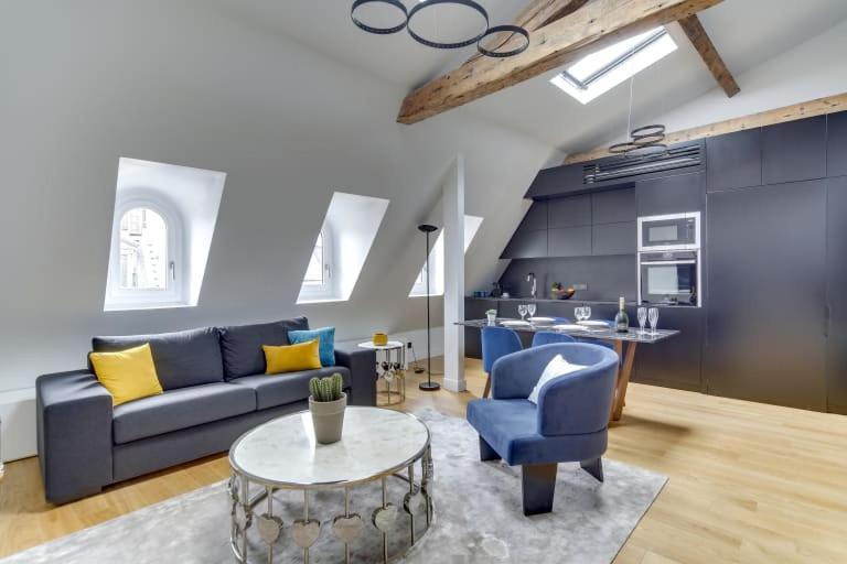 Apartment Elegant 2bdr 6p Near Champs Elysees *