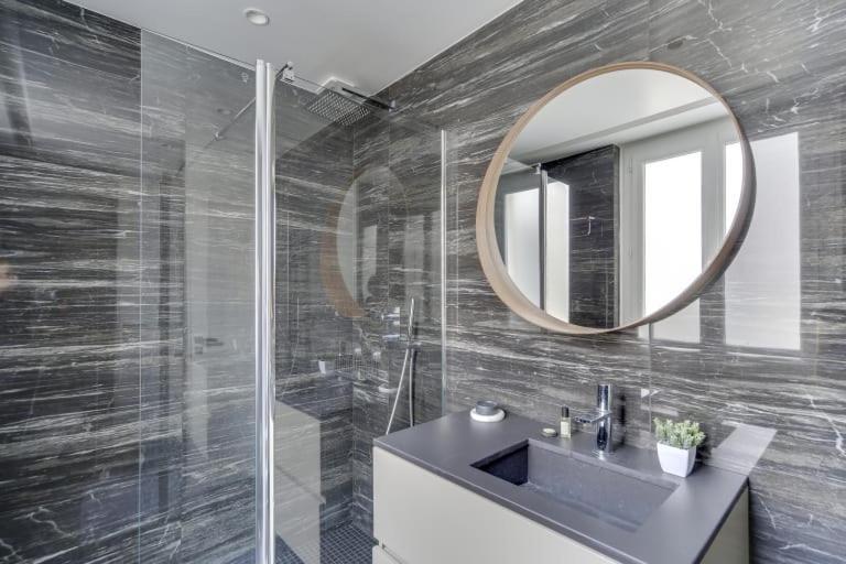 Elegant 2bdr 6p Near Champs Elysees Paris