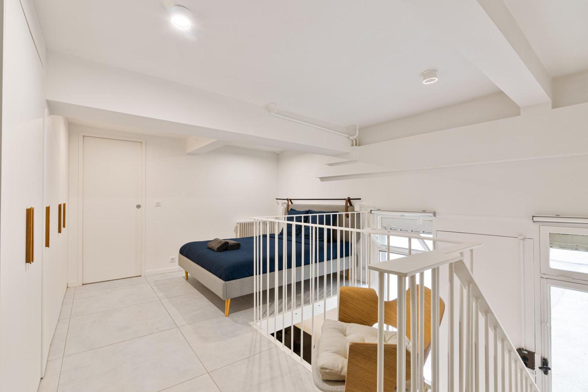 Mezzanine Des Invalides Appartement Paris
