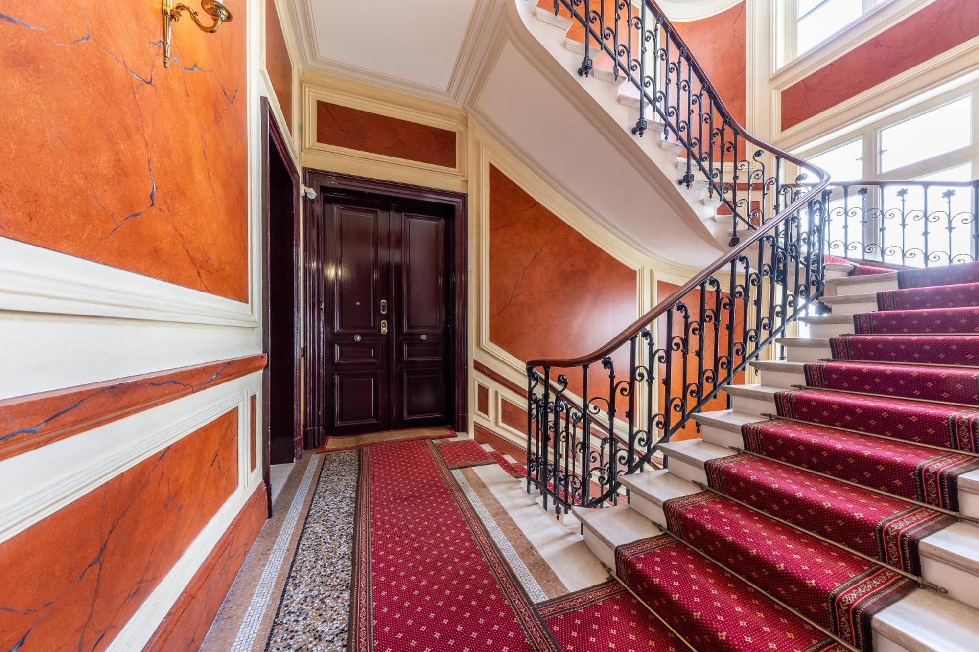 Appartement Avenue Montaigne - Champs Elysees *