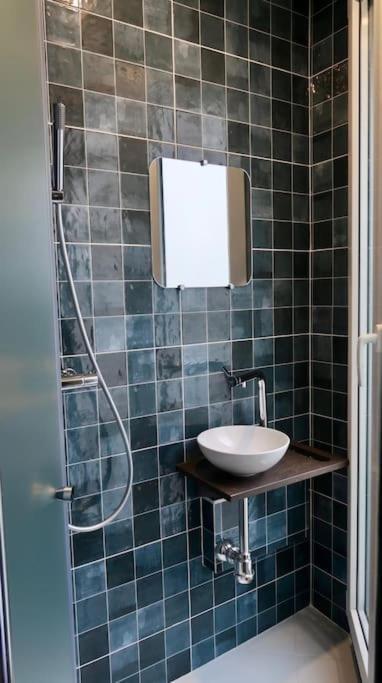 Elegant & Bright Close To Canal Saint-martin * Paris