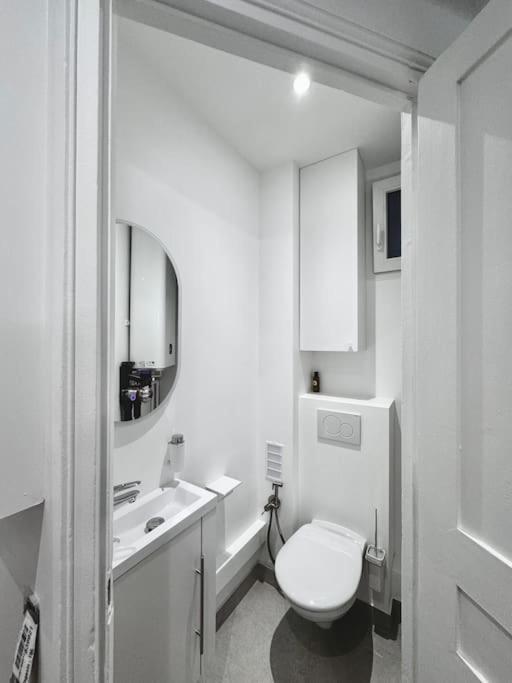 Elegant & Bright Close To Canal Saint-martin Apartment *