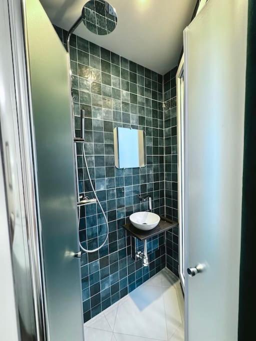 Apartment Elegant & Bright Close To Canal Saint-martin Paris