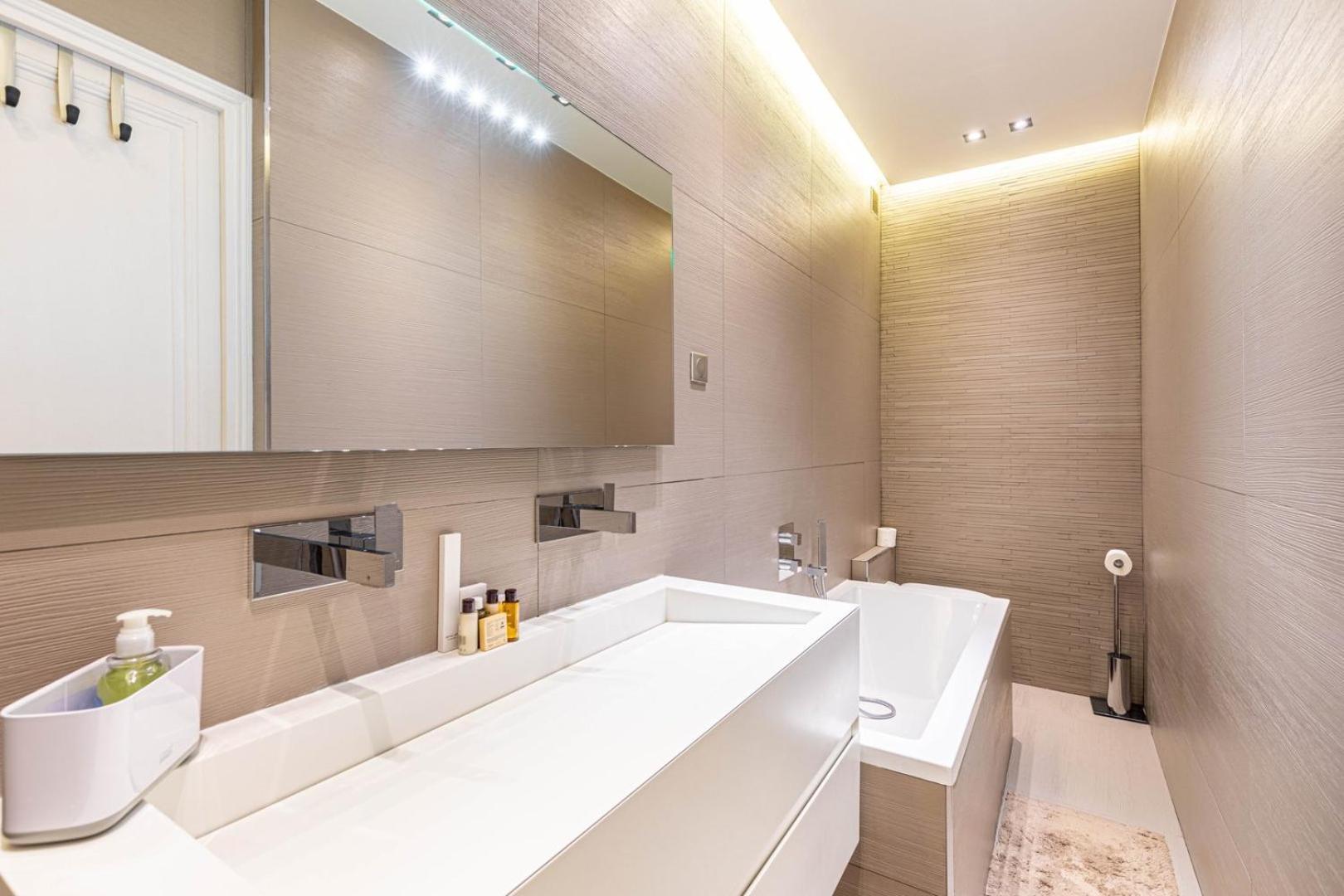 Guestready - Spacieux Et Elegant * Paris