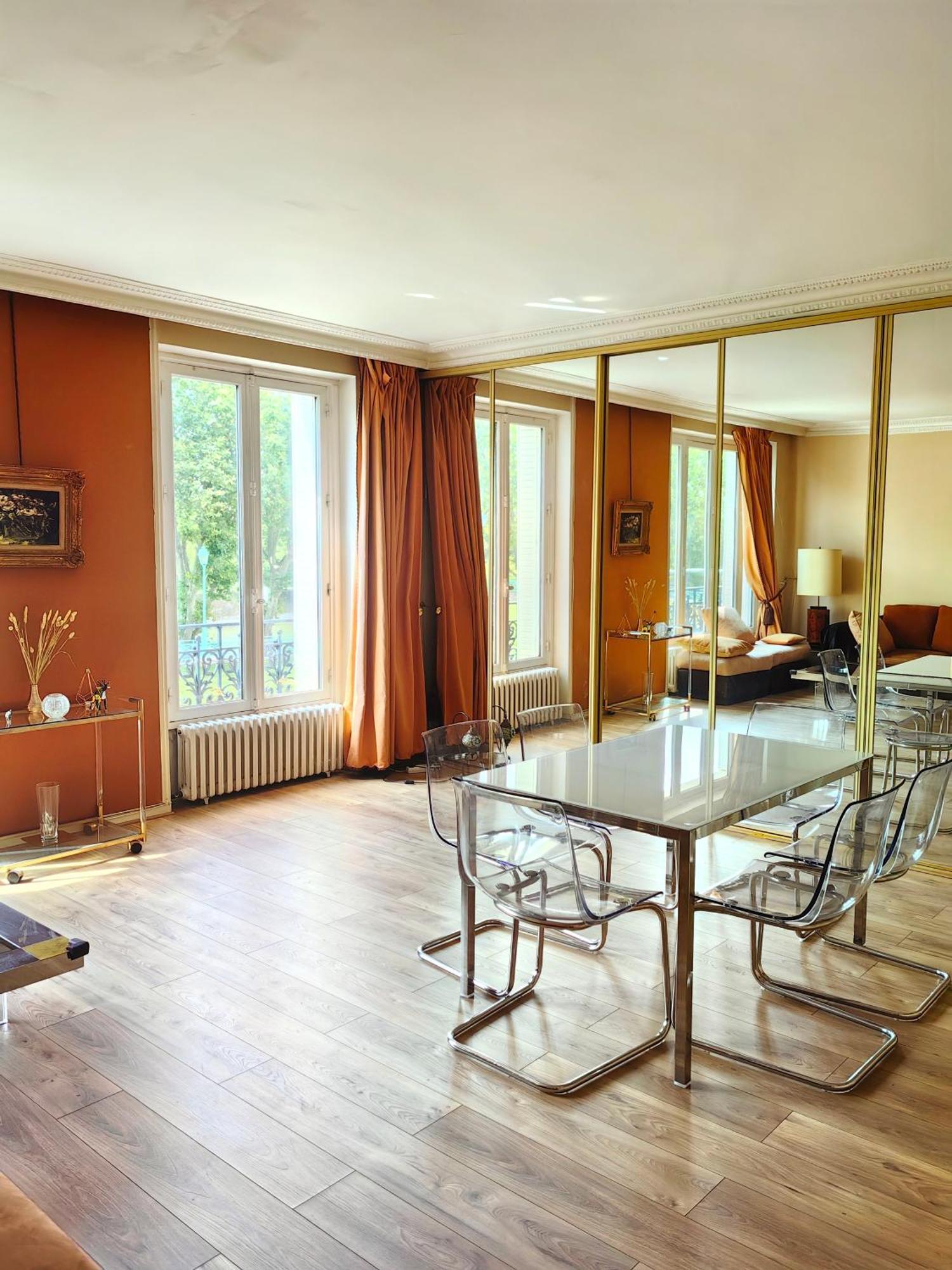 Beautiful Eiffel Tower Appartement Paris