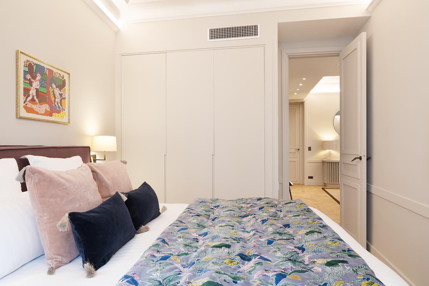 Apartment Pick A Flat's In Saint-germain, Bon Marche - Rue De Babylone Paris