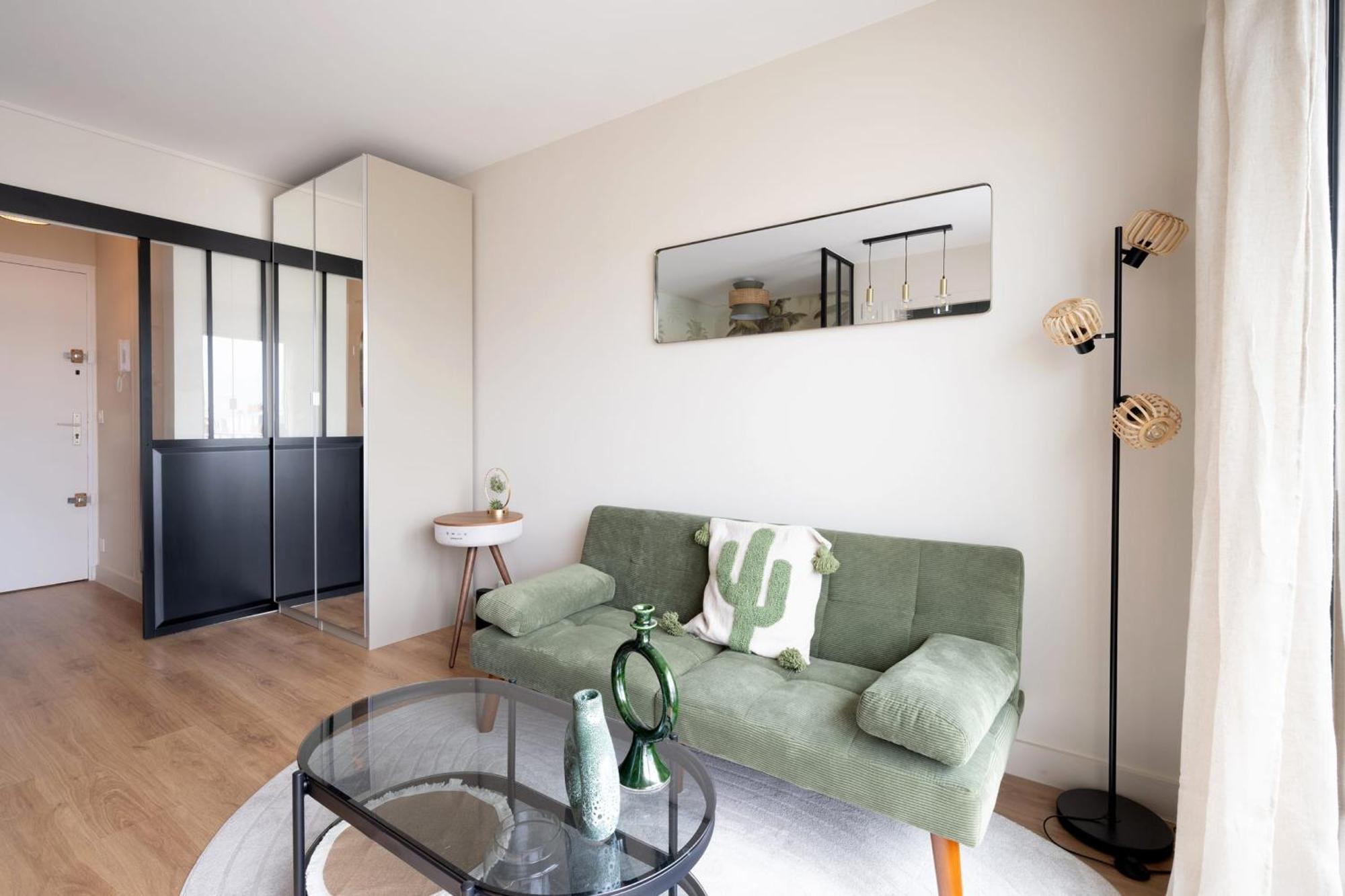Apartment Avec Balcon - 17e Paris