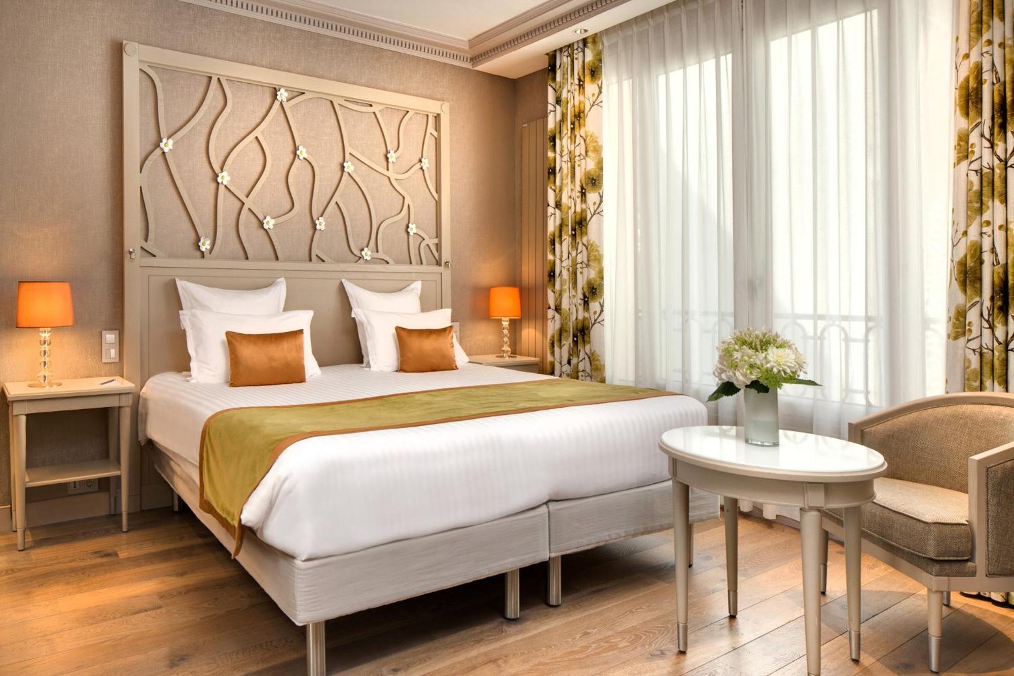 Rochester Champs Elysees Hotel 4*