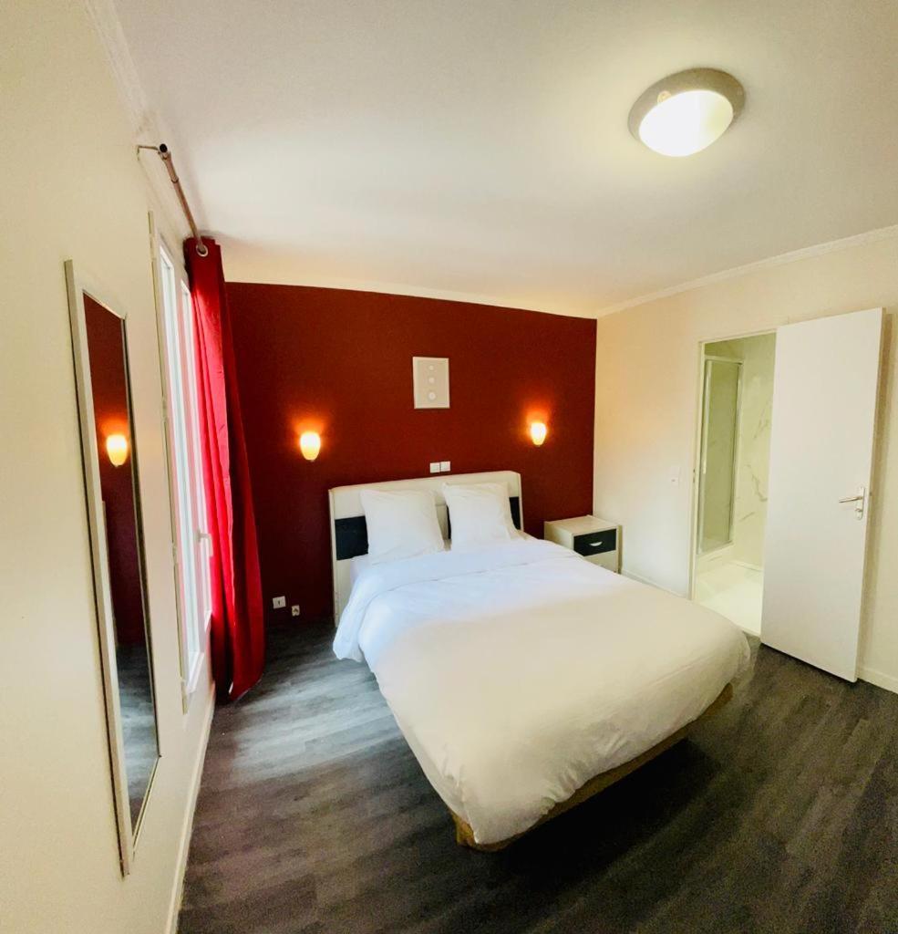 Hipotel Gambetta Republique 2* Paris