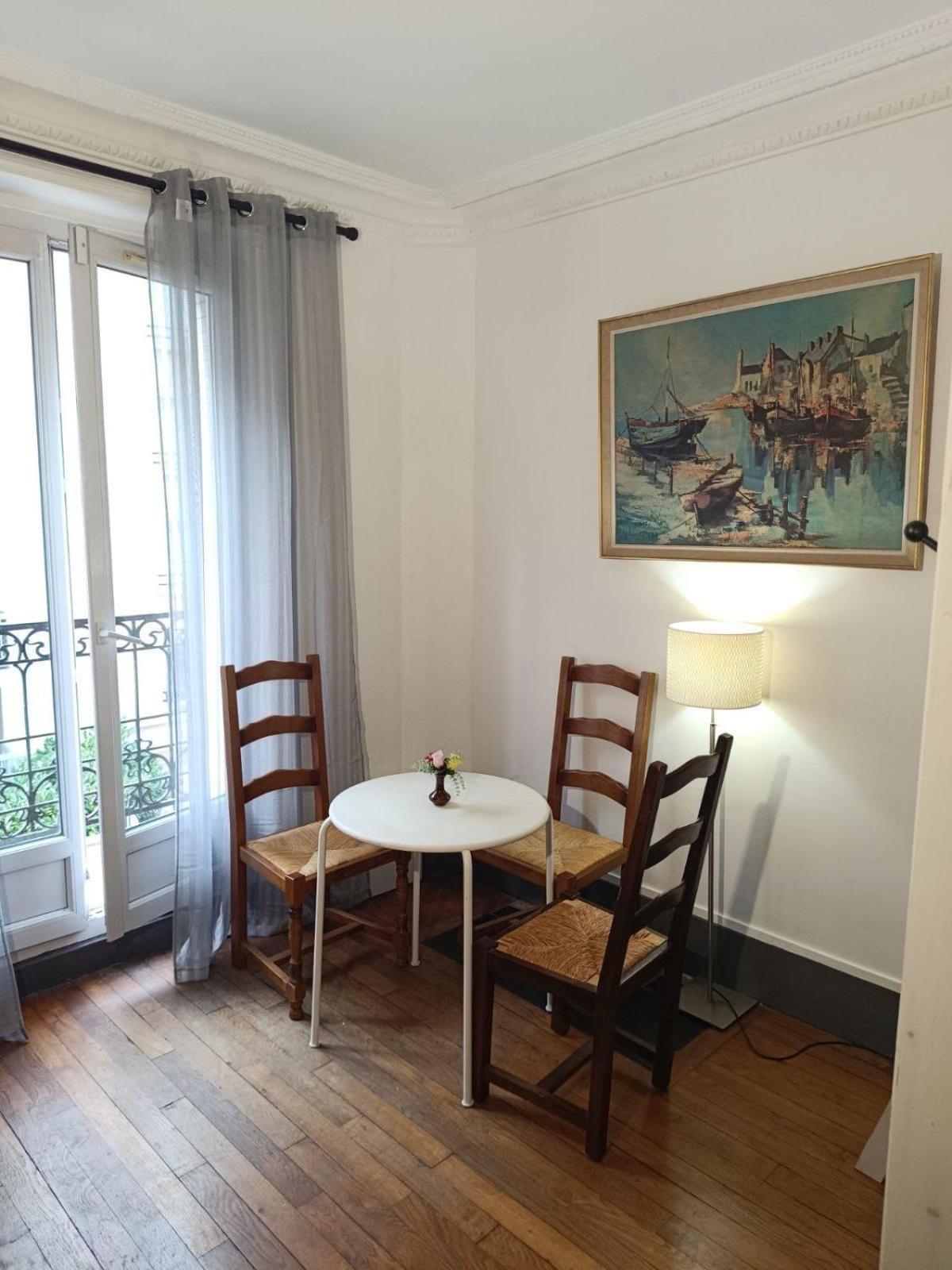 Privees Dans Un De 2 Pieces A 13e Auberge de jeunesse *